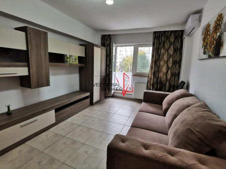 Basarabia, Chisinau apartament 3 camere, et. 2, 74mp, 2 bai, renovat